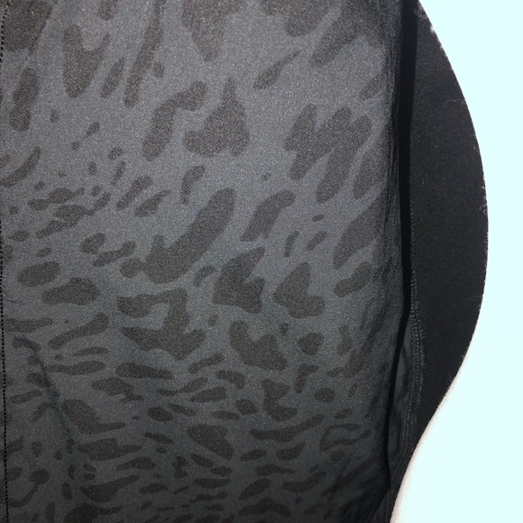 Lululemon Departure Black Vest Jacket w/Rose Gold Zipper - Picture 7 of 16